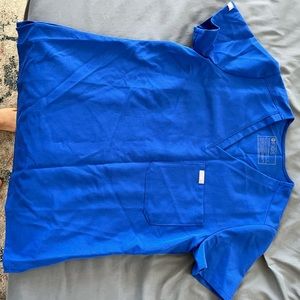 Catarina winning blue top